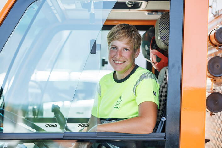 22-07_werkhof_olten_214_klein-706.jpg 22-07_werkhof_olten_214_klein-706.jpg